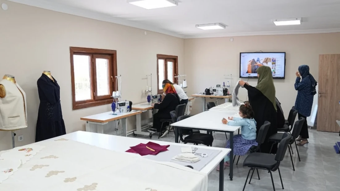 Gelinciktepe Kadın Yaşam Merkezi'nde Kurslar Başladı
