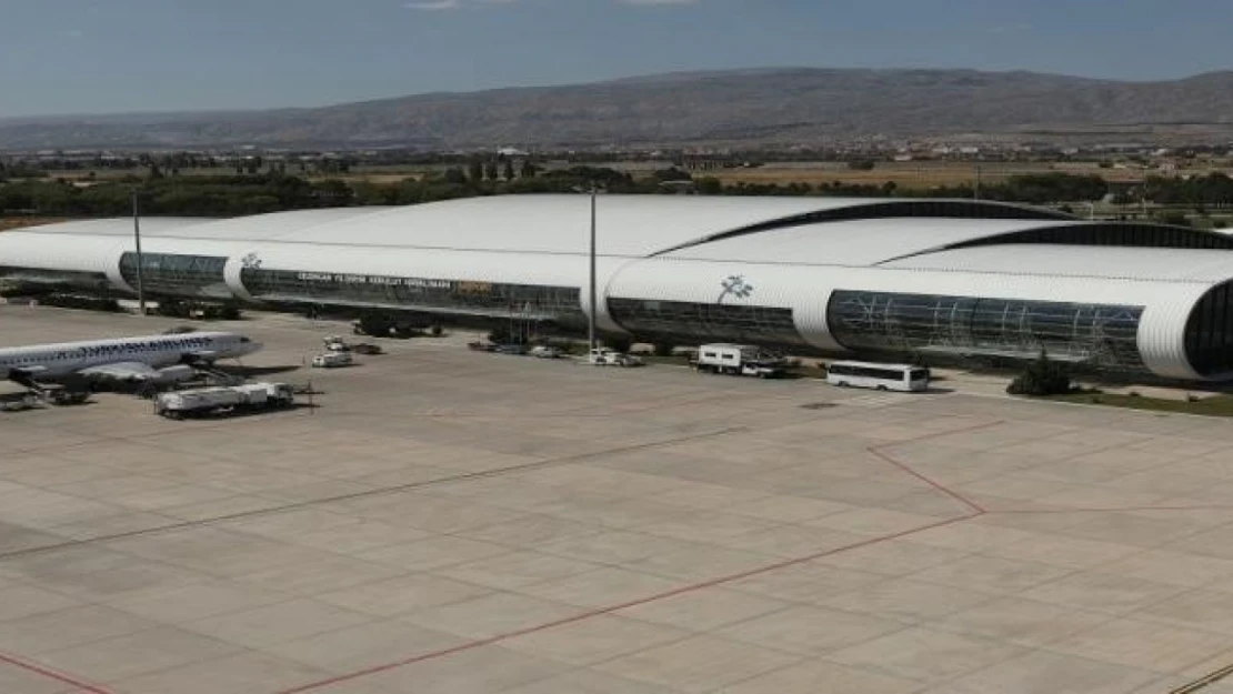 2023 yılında Erzincan Yıldırım Akbulut Havalimanı'ndan 394 bin yolcu faydalandı