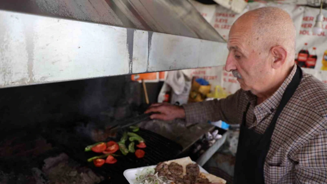 60 yıllık geleneğin son temsilcisi