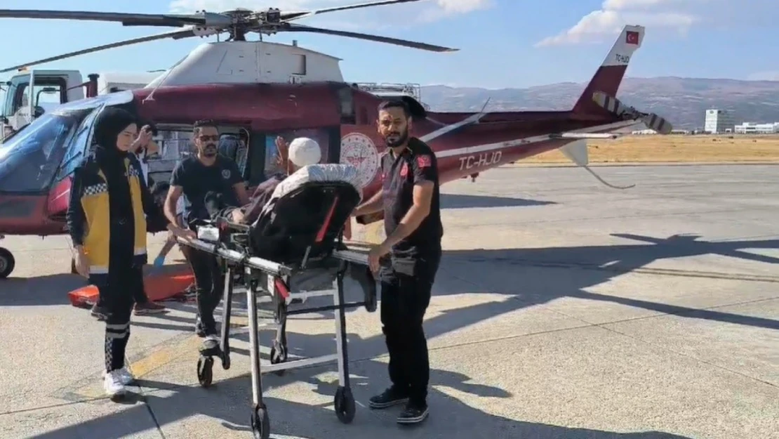 80 yaşındaki hasta için ambulans helikopter havalandı