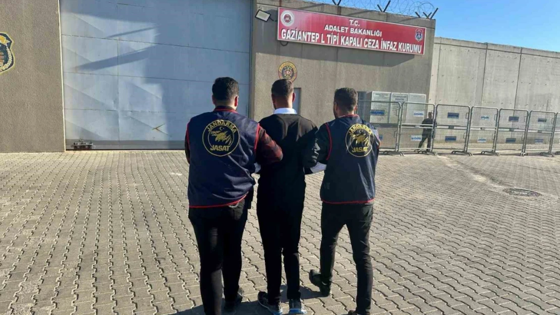 Adam öldürme suçundan aranan firari şahsı jandarma yakaladı