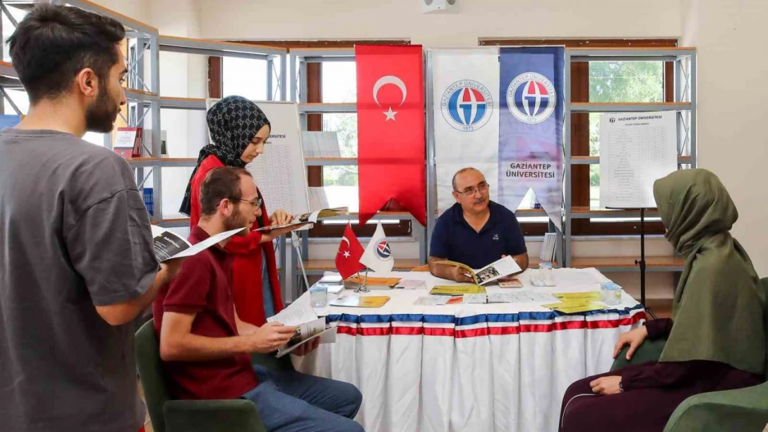 Aday öğrencilere rehberlik için GAÜN'de tercih ofisi açıldı