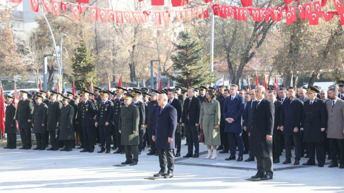 Ağrı'da Atatürk'ü anma töreni düzenlendi