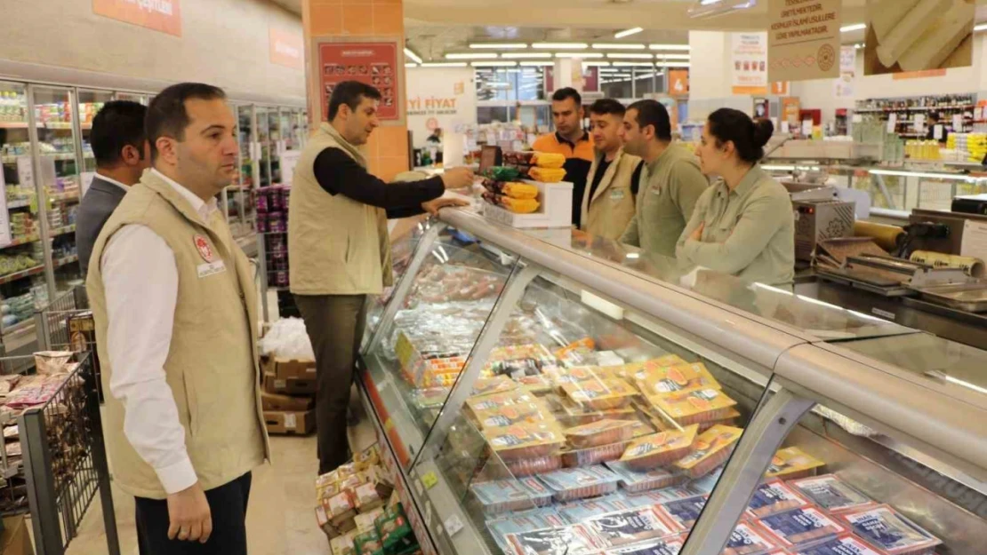 Ağrı'da gıda satış yerlerine denetim yapıldı