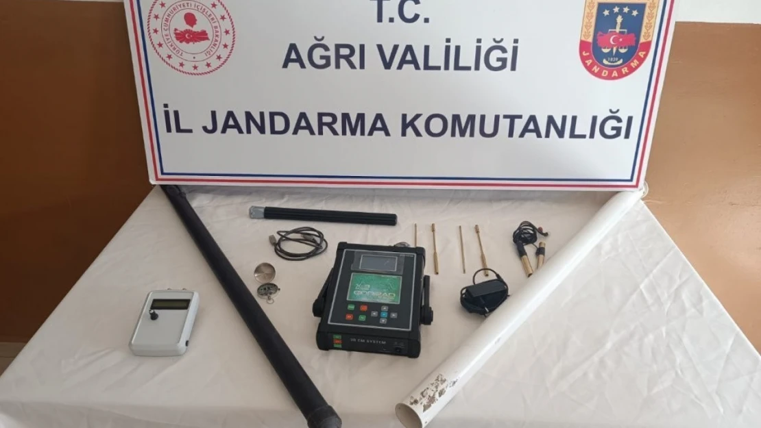 Ağrı'da kaçak kazı yapan şahıslar yakalandı