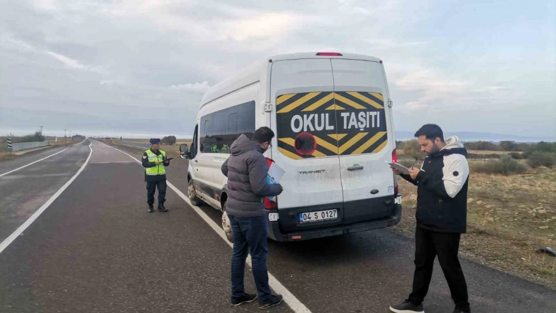 Ağrı'da okul servis araçları denetiminde 34 bin TL ceza kesildi