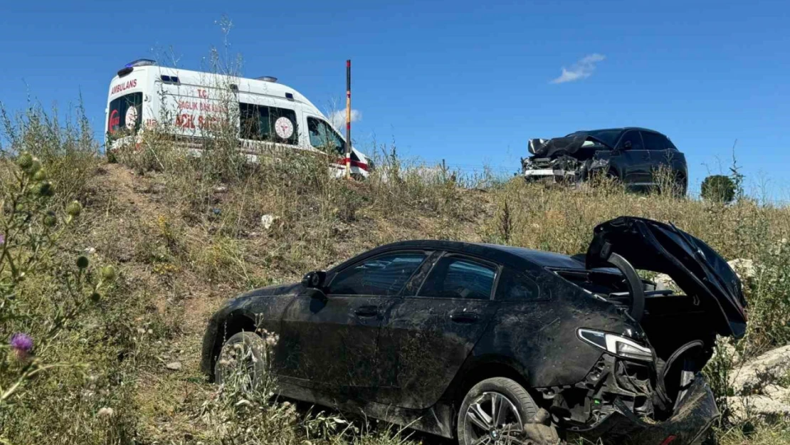 Ağrı'da trafik kazası:  13 yaralı