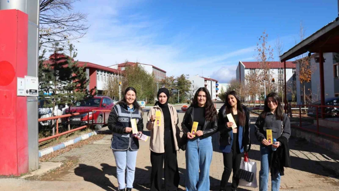 Ağrı'da üniversite öğrencileri KADES hakkında bilgilendirildi