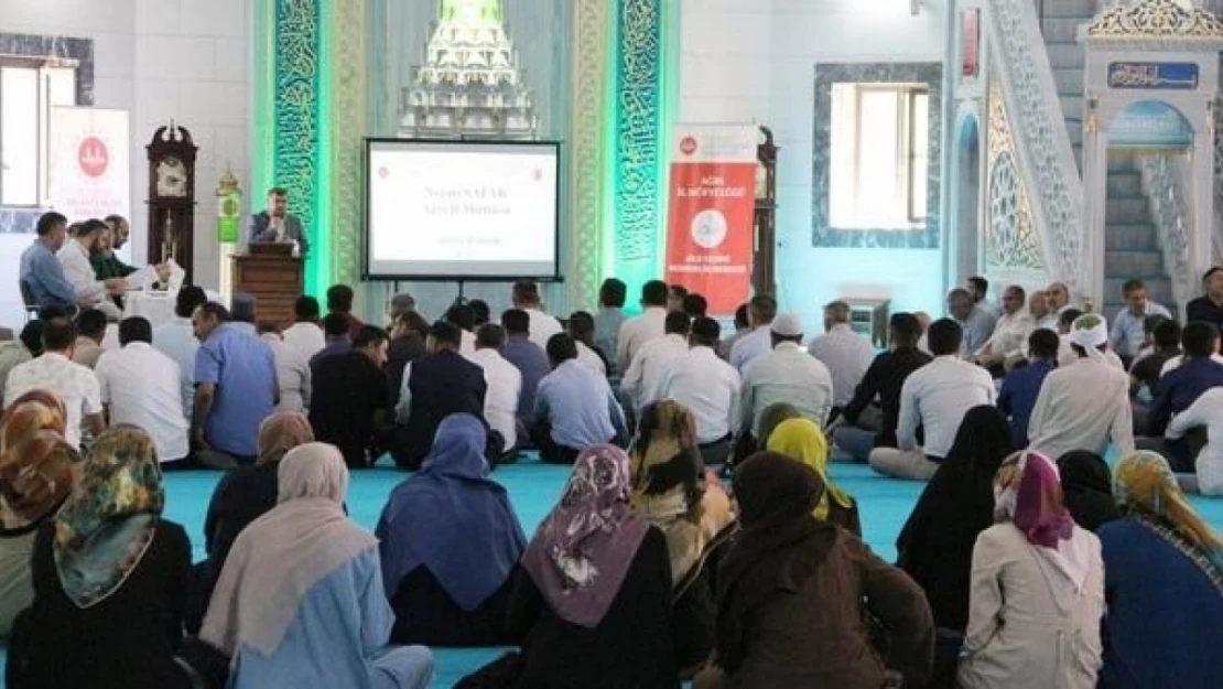 Ağrı Müftülüğü tarafından 'Baba Okulu Paneli' düzenledi