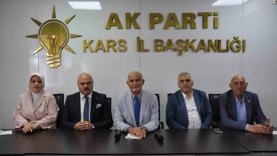 AK Parti Genel Başkan Yardımcısı Yılmaz , Kars'ta basınla buluştu