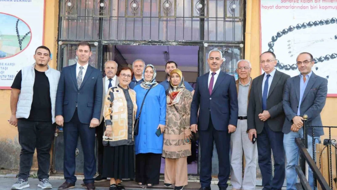 AK Parti MKYK üyesi Dr. Reşide Yüksel Oltu'da vatandaşlarla buluştu