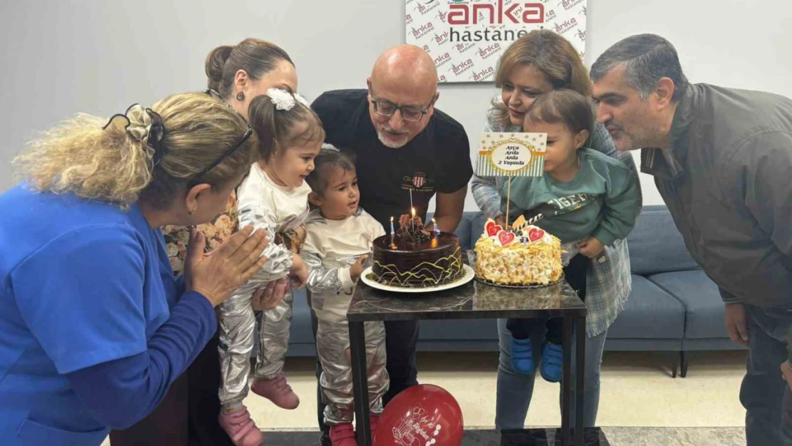 Anka'da üçüzlere doğum günü sürprizi