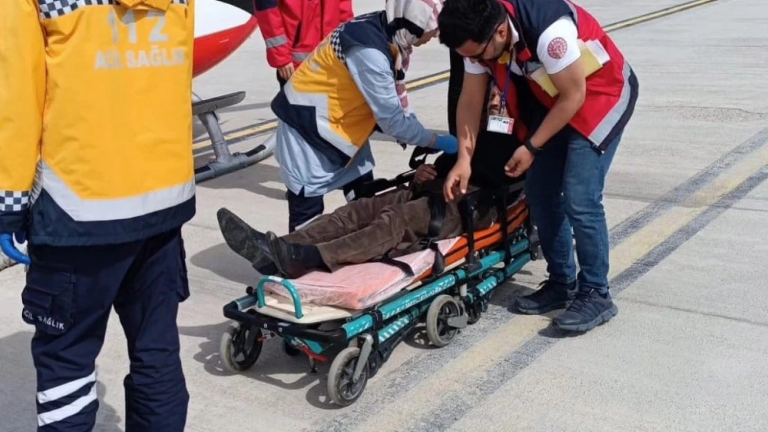 Apandisit hastası helikopterle Van'a sevk edildi