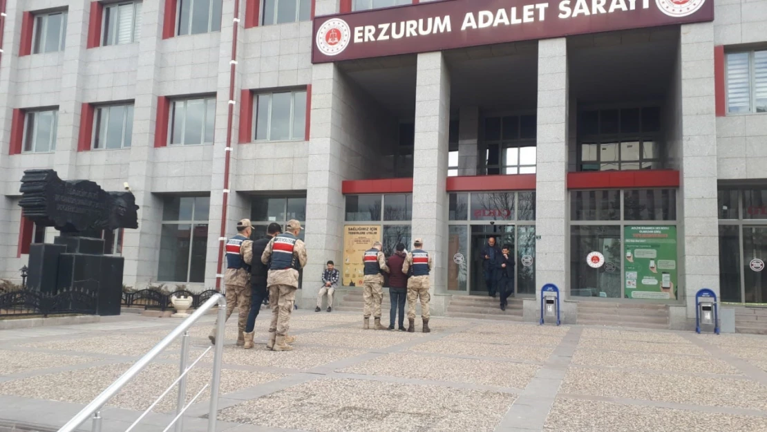 Aranan şahıslar Jandarma'dan kaçamadı