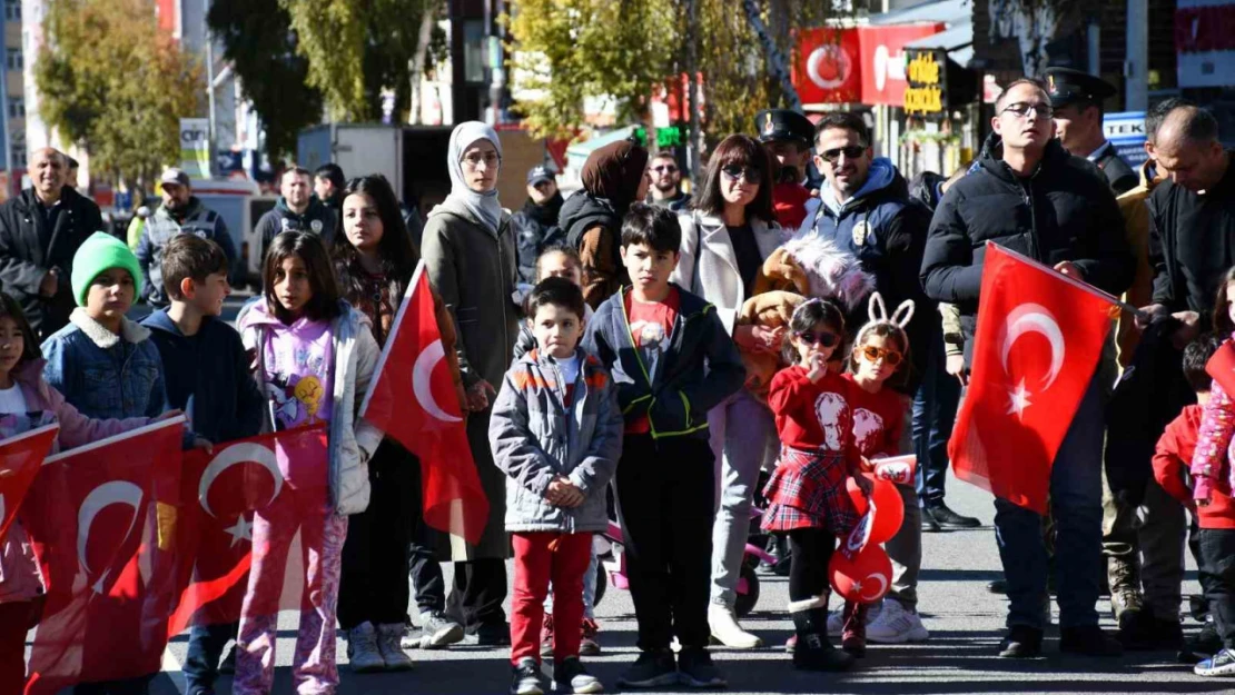 Ardahan'da Cumhuriyetin 101. yaşı coşkuyla kutlandı