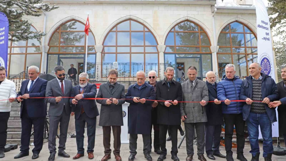 Atatürk Üniversitesi Lojmanlar Camii yeniden ibadete açıldı