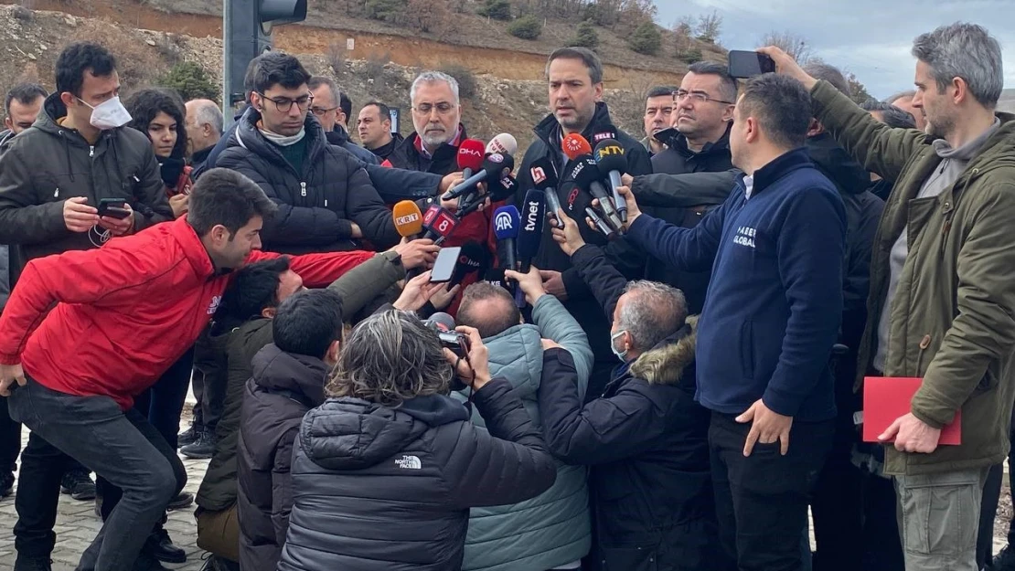 Bakan Işıkhan'dan Erzincan'da maden ocağındaki toprak kaymasına ilişkin açıklama