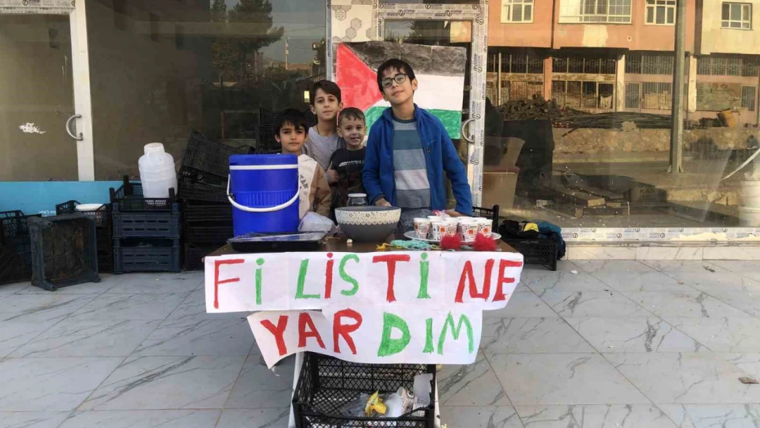 Batmanlı miniklerden Filistinli çocuklara destek