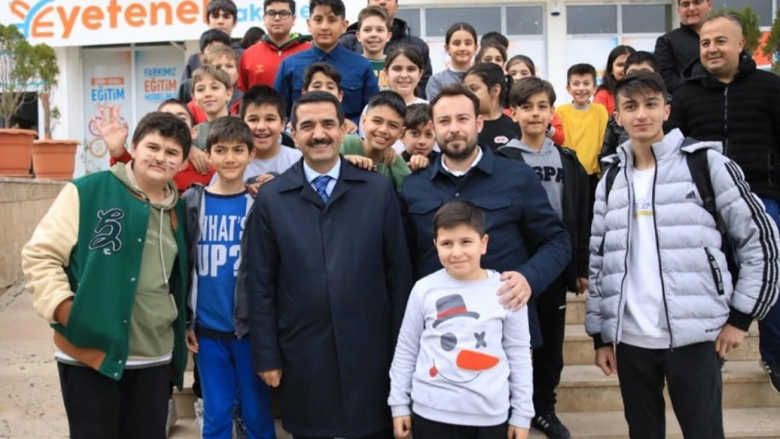 Bayram Taşkın, 'Bu enkazı ancak güçlü bir hükümet ayağa kaldırabilir'