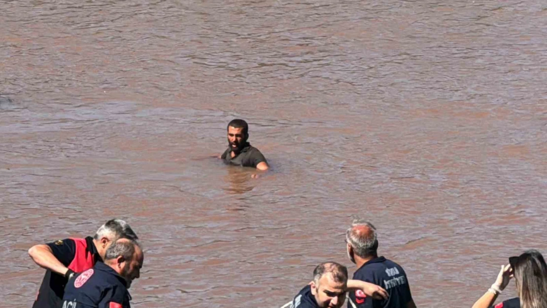 Bindiği at kaçırdı, Kızılırmak'ta boğulmaktan son anda kurtarıldı