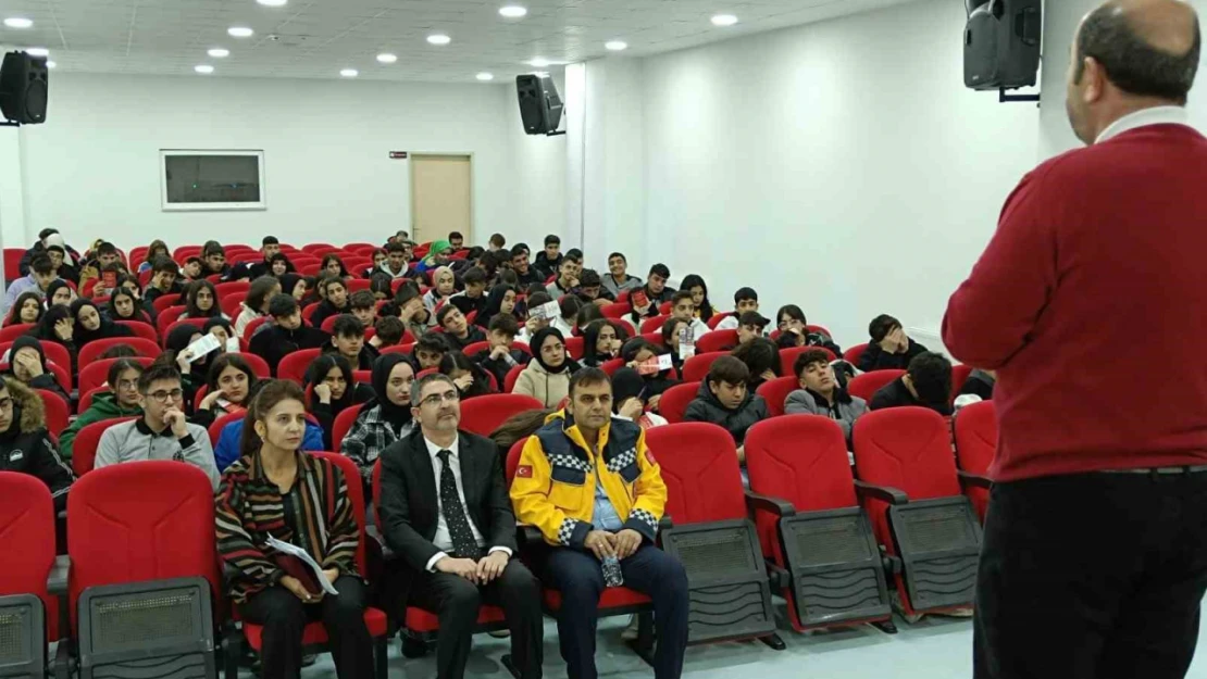 Bingöl'de öğretmen ve öğrencilere ilk yardım semineri