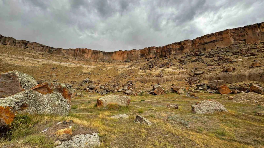 Bir çok medeniyete ev sahipliği yapan  'Meya Antik Kenti' turizme kazandırılmayı bekliyor