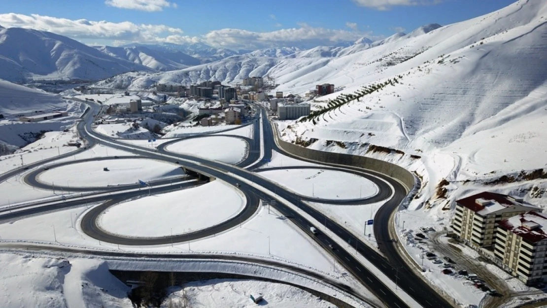 Bitlis'te 49 köy yolu ulaşıma kapandı