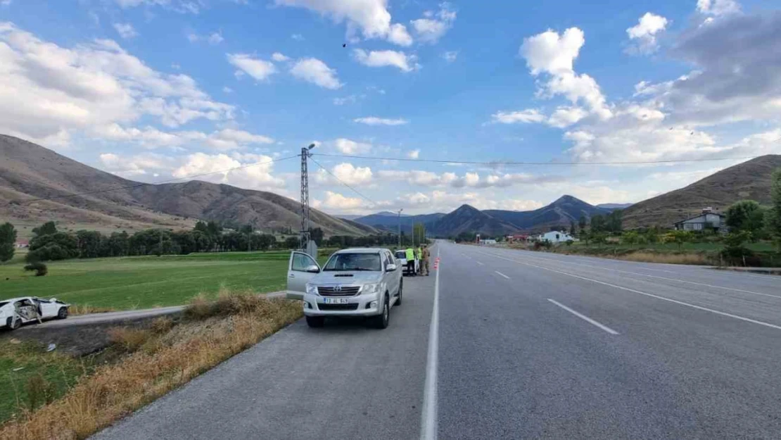 Bitlis'te otomobil takla attı: 5 yaralı