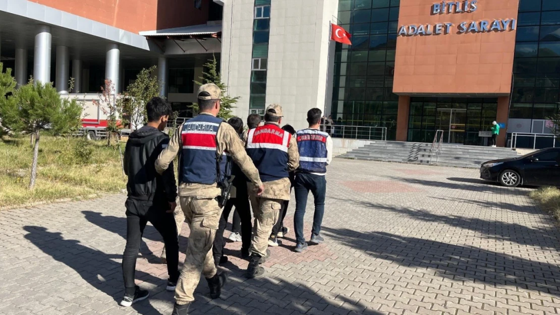 Bitlis'te terör operasyonu: 9 gözaltı