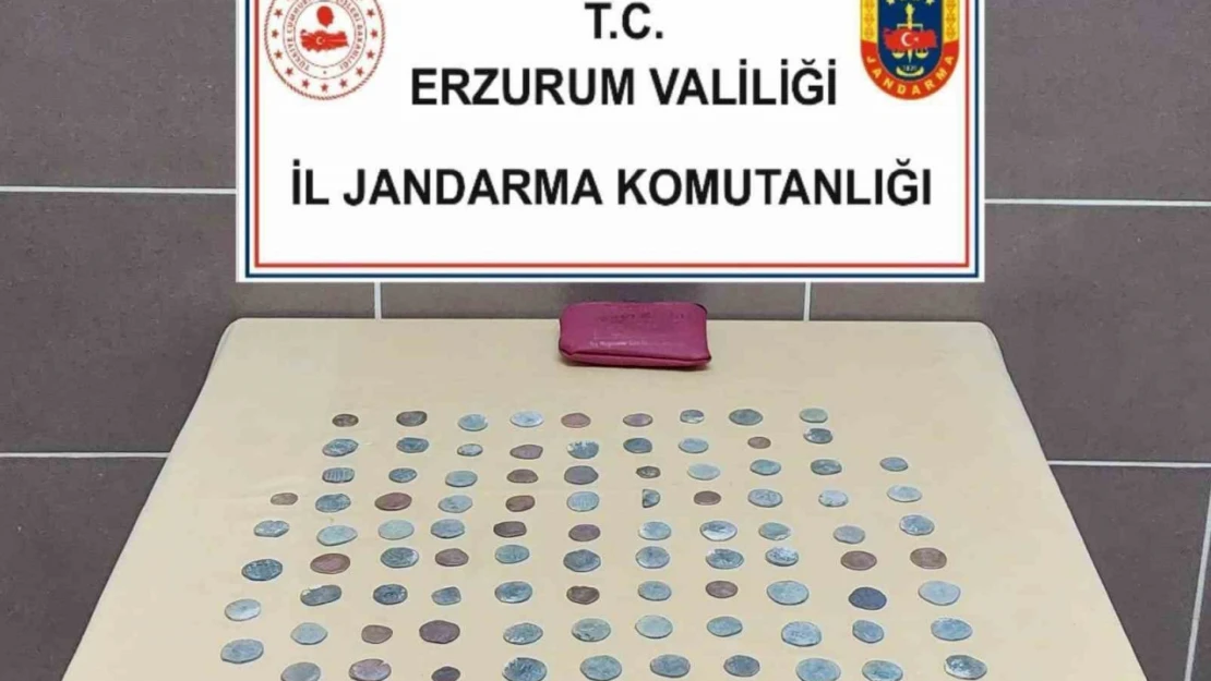 Bizans dönemine ait 104 adet sikke ele geçirildi