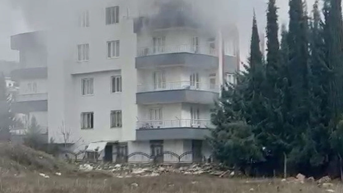 Çatıda çıkan yangın korkuttu