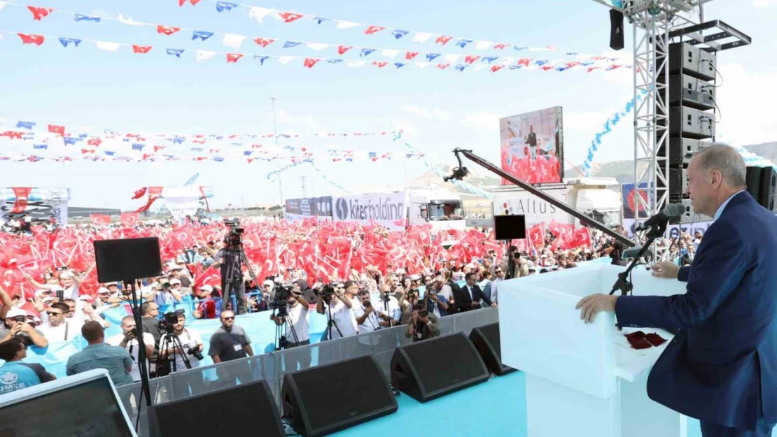 Cumhurbaşkanı Erdoğan: 'Terör sopasıyla siyasetin dizayn edildiği, toplumun hizaya sokulduğu, ülkemize istikamet çizildiği günler geride kalmıştır'