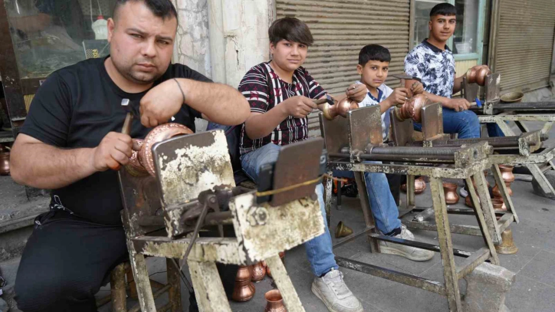 Dayıdan yeğenlerine bakırcılık mirası