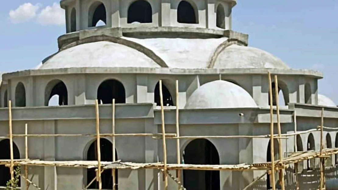 Depremden etkilenen Taşdeğirmen Camii inşaatı onarılmayı bekliyor