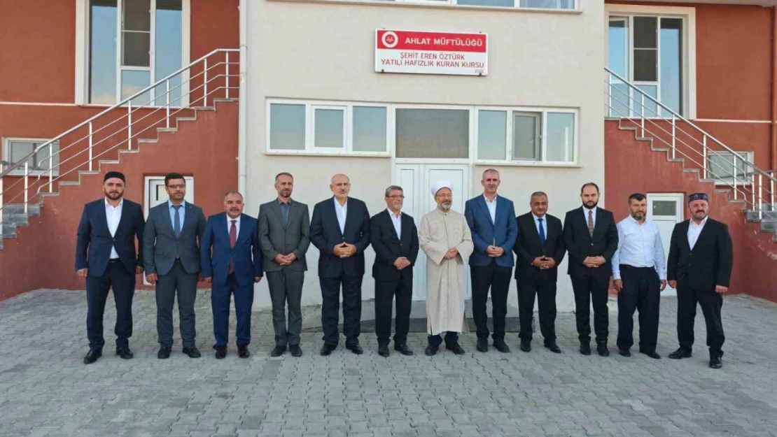 Diyanet İşleri Başkanı Erbaş'tan, Şehit Eren Öztürk Külliyesi'ne ziyaret