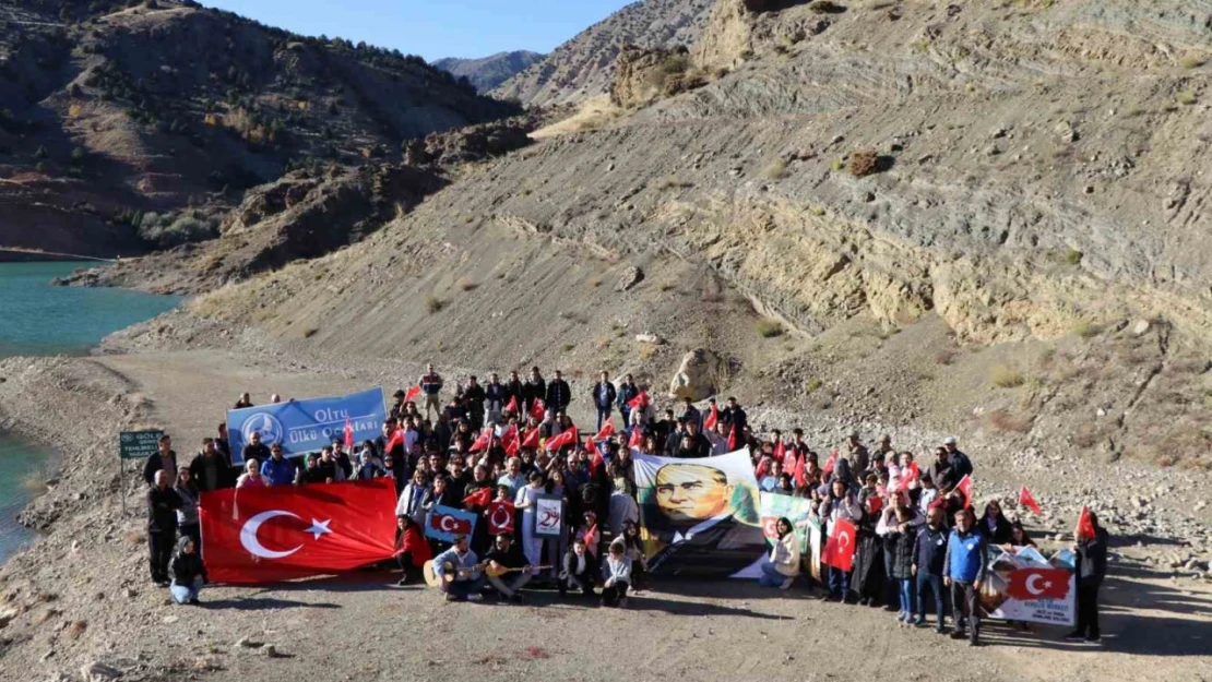 Doğa yürüyüşü ile Cumhuriyet coşkusunu yaşadılar