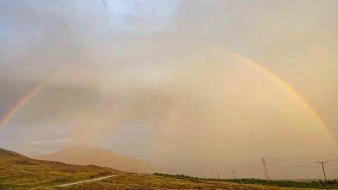 Elazığ'da gökkuşağı mest etti