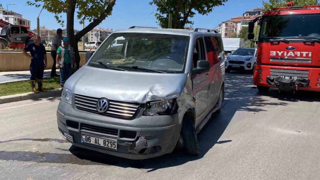 Elazığ'da trafik kazası: 2 yaralı