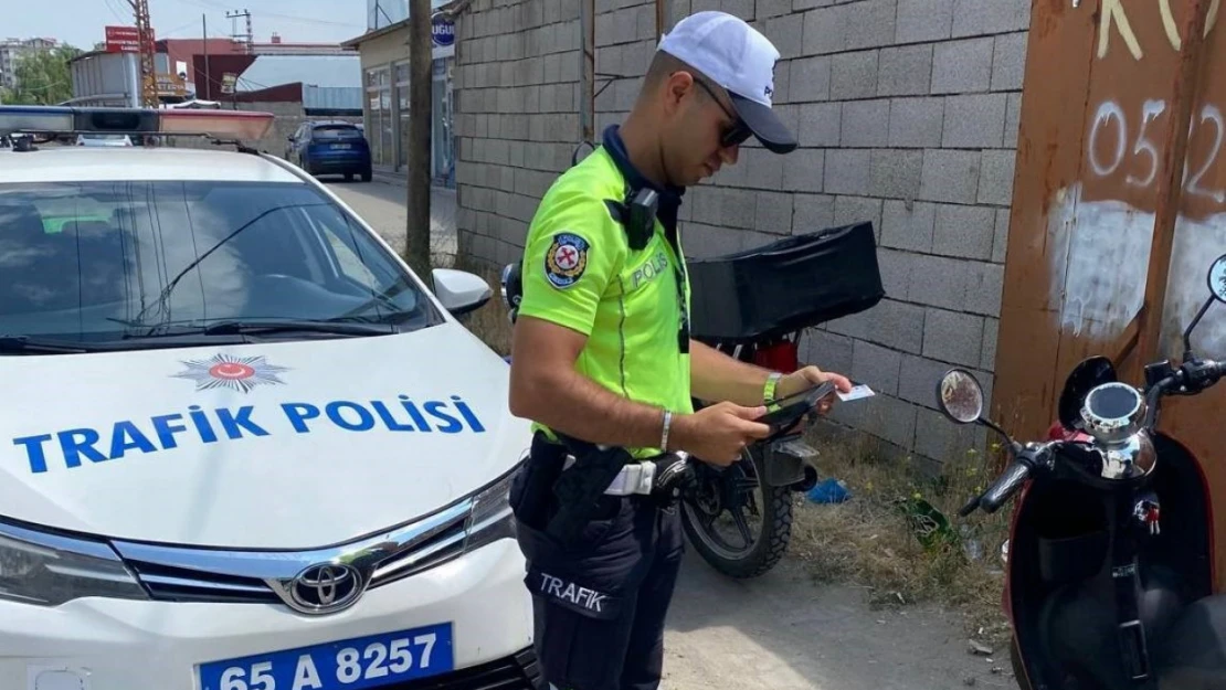 Erciş'te polis ve jandarmadan eş zamanlı ortak uygulama