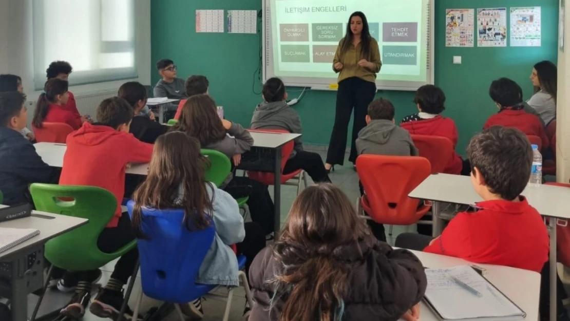 Erzincan'da Empati ve Etkili İletişim Becerileri Semineri düzenlendi