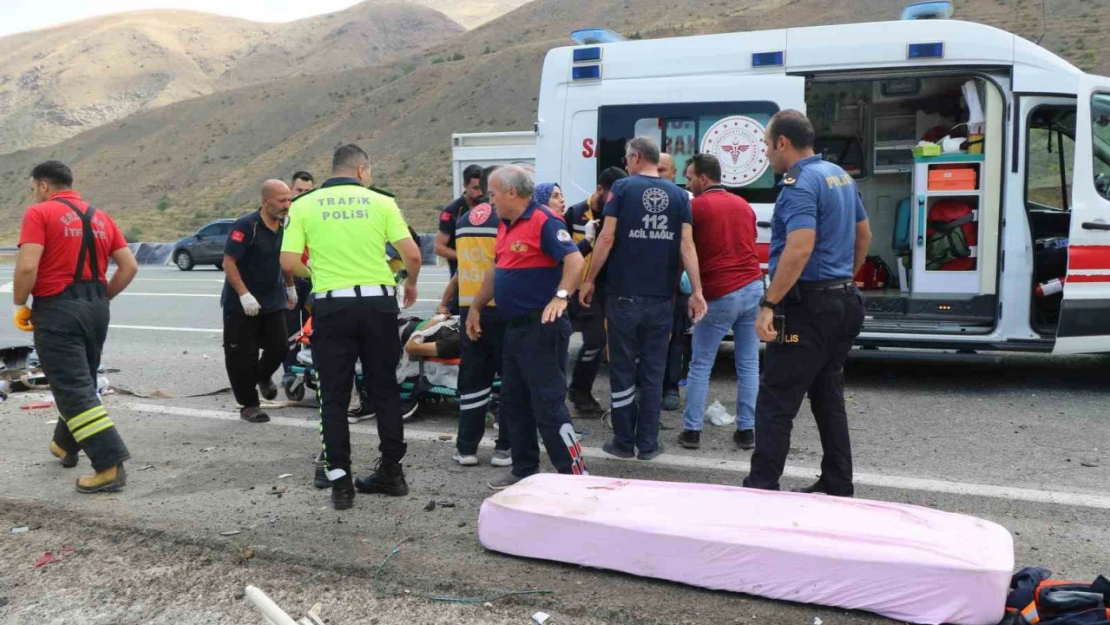 Erzincan'da katliam gibi kaza: 4 ölü, 2 yaralı