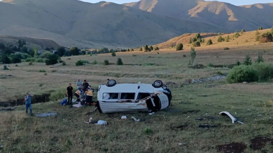 Erzincan'da trafik kazası: 1 ölü, 6 yaralı