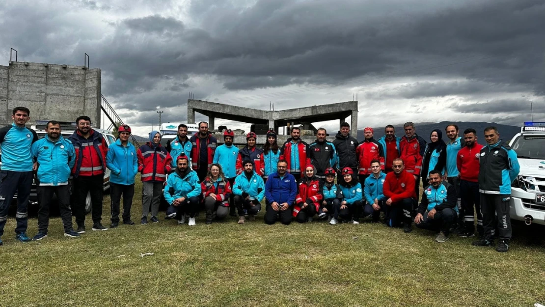 Erzincan'da UMKE bölge tatbikatı gerçekleştirildi