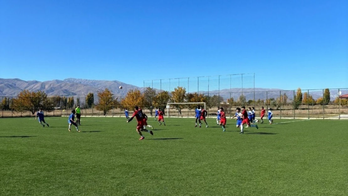 Erzincan'da yurtlar arası turnuvalar başladı