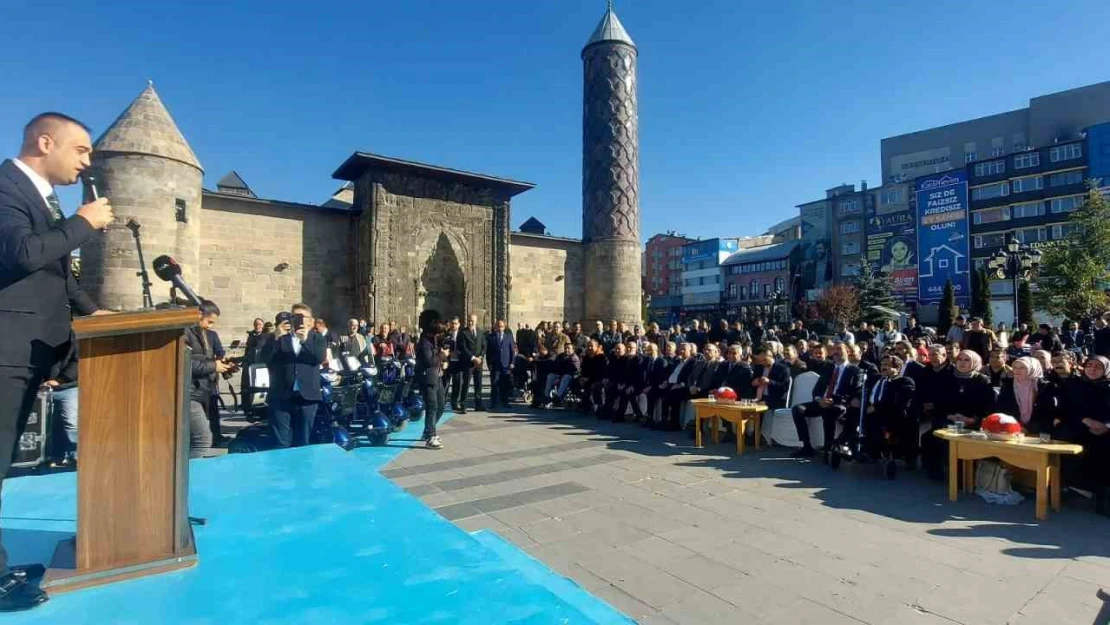 Erzurum'da 'Engelleri Kaldırıyoruz' diye yola çıktılar