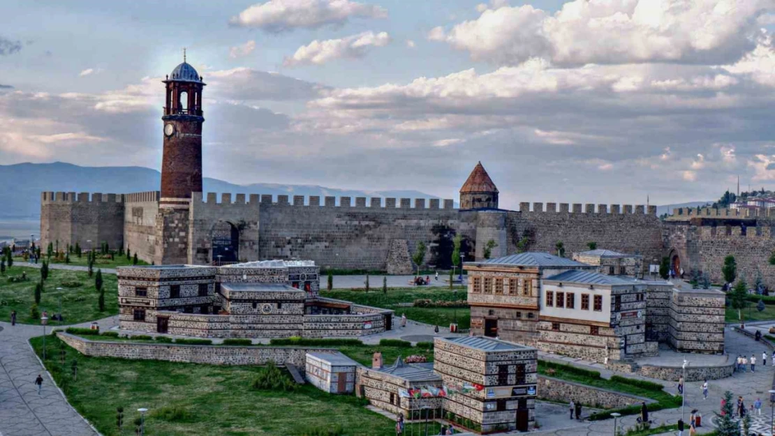 Erzurum'da alkol yasağına uymayan 67 şahsa ceza