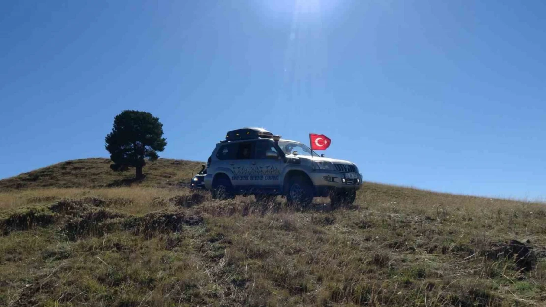 Erzurum'da off-roadçular 'Yaza veda, kışa merhaba' dedi