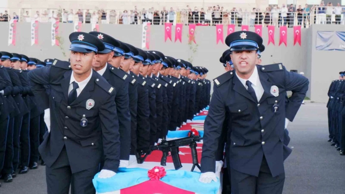 Erzurum'da polis adaylarının mezuniyet heyecanı