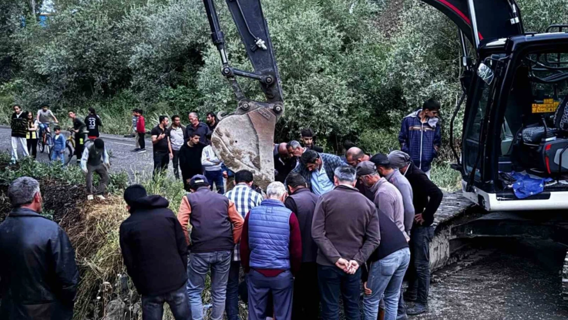 Erzurum'da sel ve yağış ilçeleri felç etti