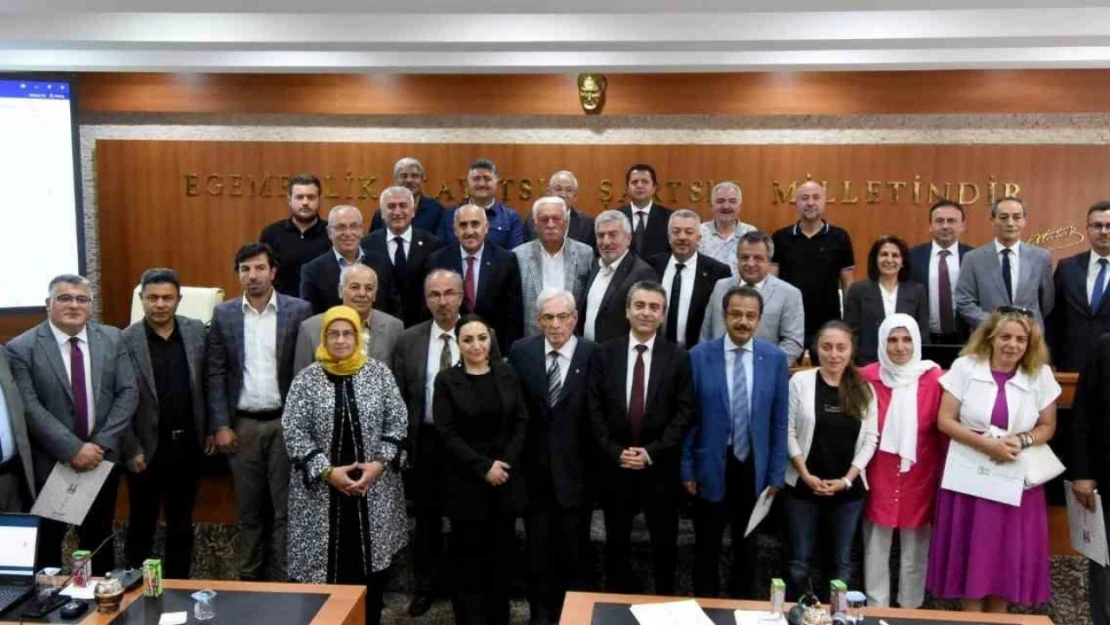 Erzurum Kent Konseyi Başkanı Tanfer, güven tazeledi